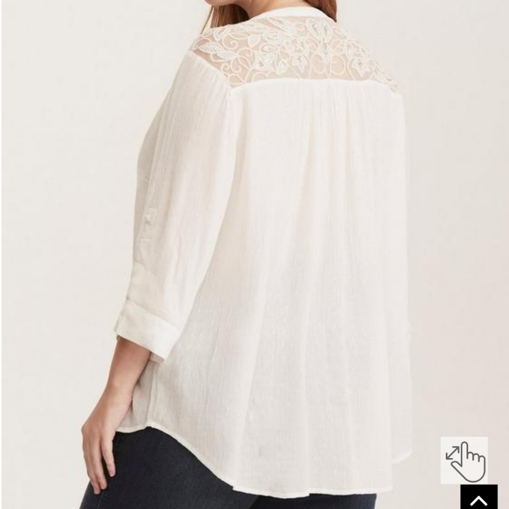 Embroidered Lace Button Front blouse. - Picture 4 of 8